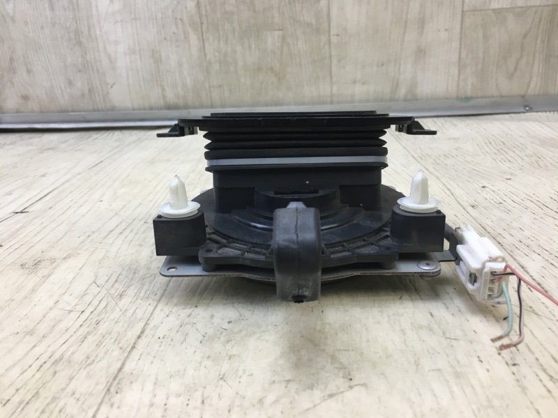 Блок электронный передний левый RX350/450 15-22