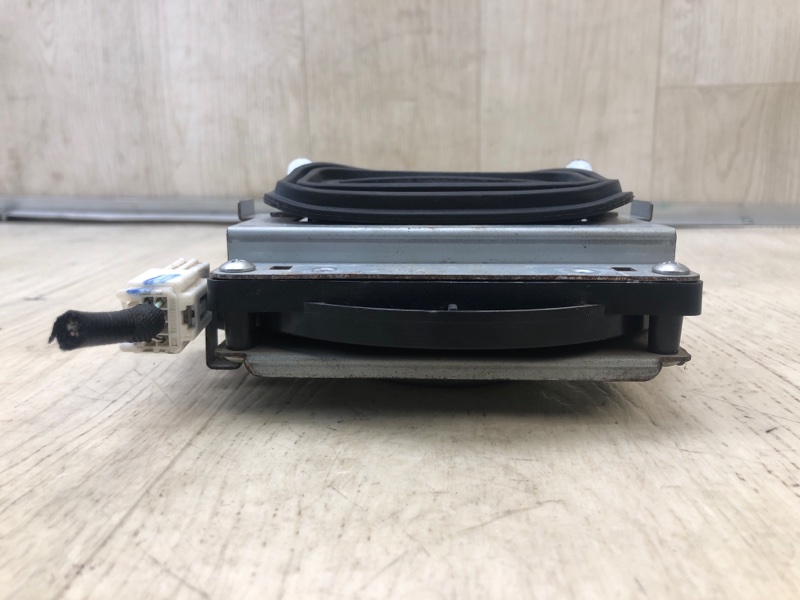 Блок электронный передний левый RX350/450 15-22