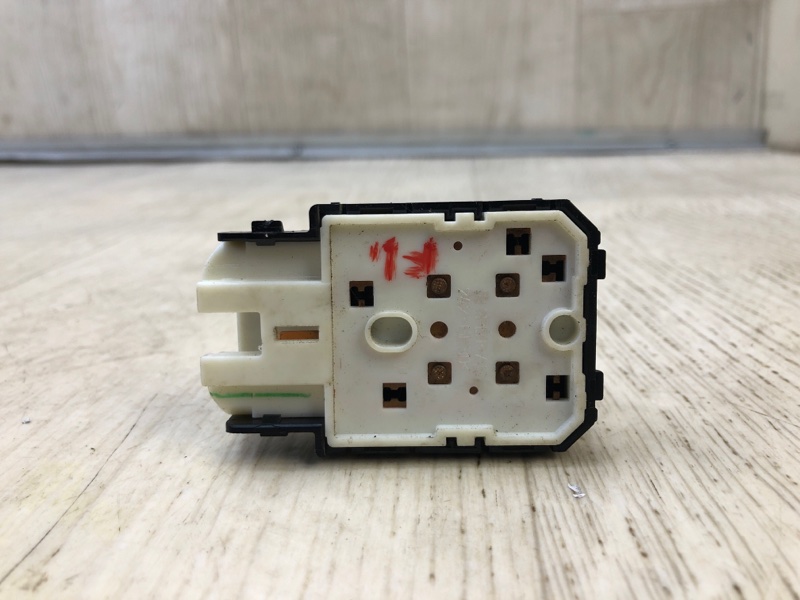 Кнопка регулировки сиденья передняя левая RX350/450 15-22