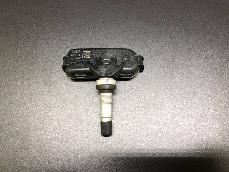 Запчасть датчик давления в шинах HYUNDAI GRANDEUR HG 11-16 52933-3V600 Б/У Датчик давления в шинах HYUNDAI GRANDEUR HG 11-16 52933-3V600 Б/У