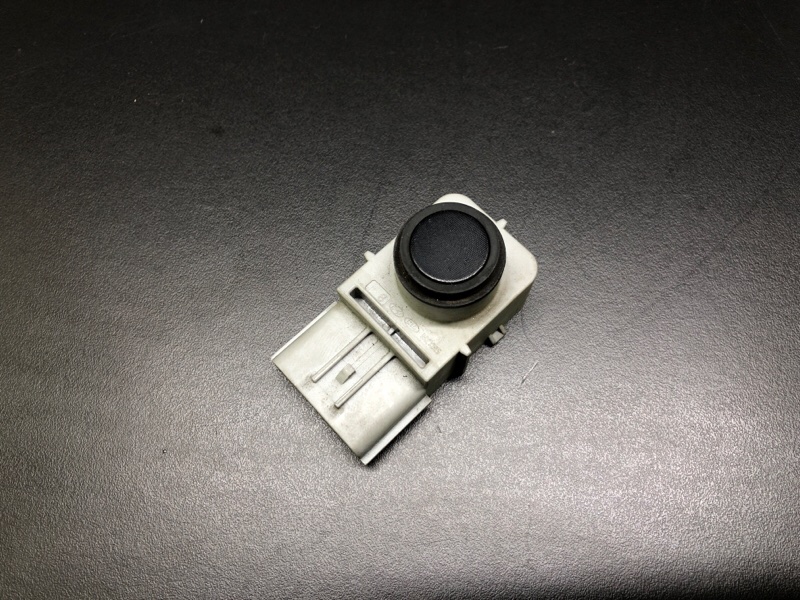 Датчик парктроника передний HYUNDAI GRANDEUR HG 11-16 95720-3V006 Б/У