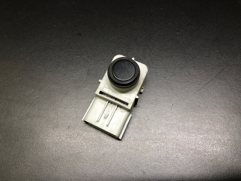 Датчик парктроника передний HYUNDAI GRANDEUR HG 11-16 95720-3V006 Б/У