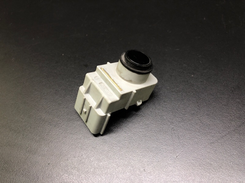 Датчик парктроника передний HYUNDAI GRANDEUR HG 11-16 95720-3V015 Б/У