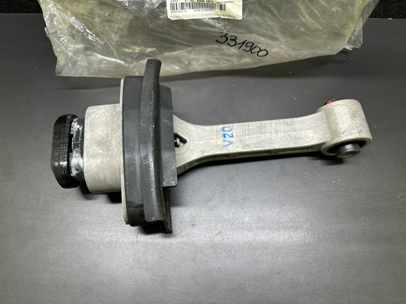 Подушка АКПП нижняя HYUNDAI GRANDEUR HG 11-16