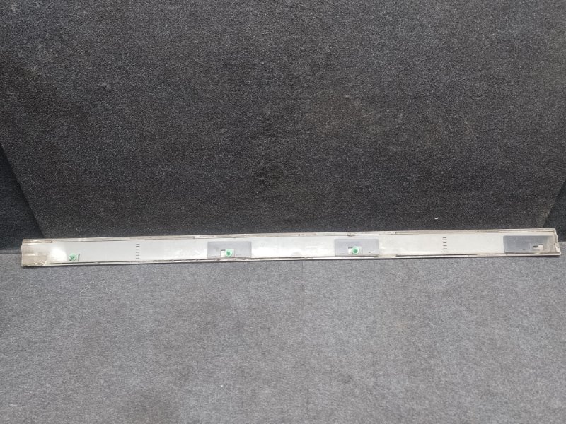 Молдинг двери передний правый LANCER IX 9 03-07