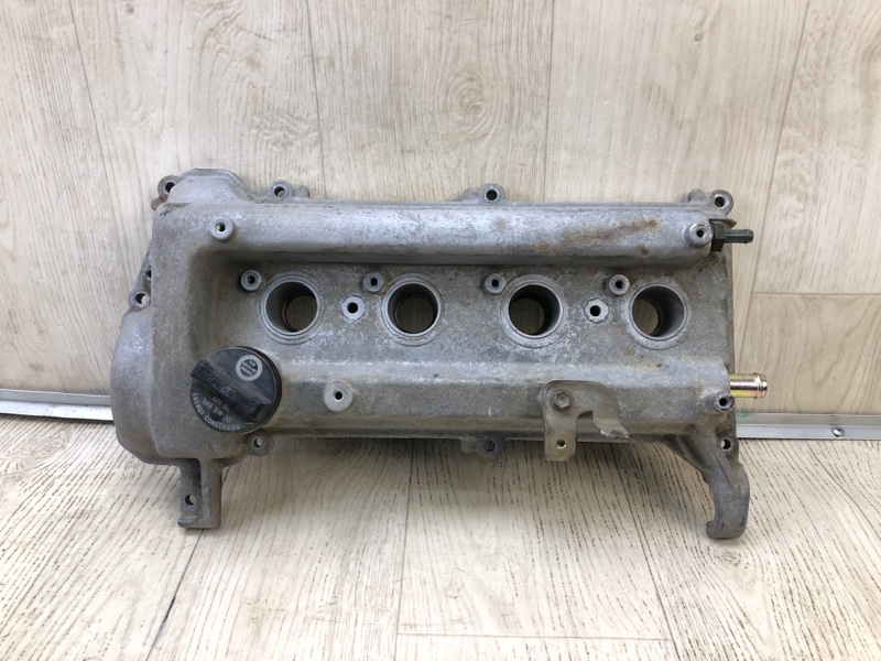 Крышка клапанная TOYOTA PRIUS - 11 97-03 1NZ-FXE 1.5L 1120121061 Б/У