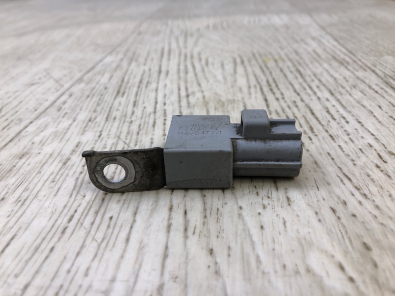 Конденсатор TOYOTA PRIUS - 11 97-03 1NZ-FXE 1.5L Конденсатор TOYOTA PRIUS - 11 97-03 1NZ-FXE 1.5L