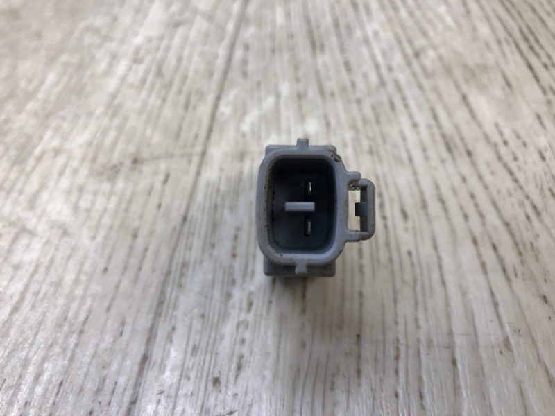 Конденсатор PRIUS - 11 97-03 1NZ-FXE 1.5L Конденсатор PRIUS - 11 97-03 1NZ-FXE 1.5L