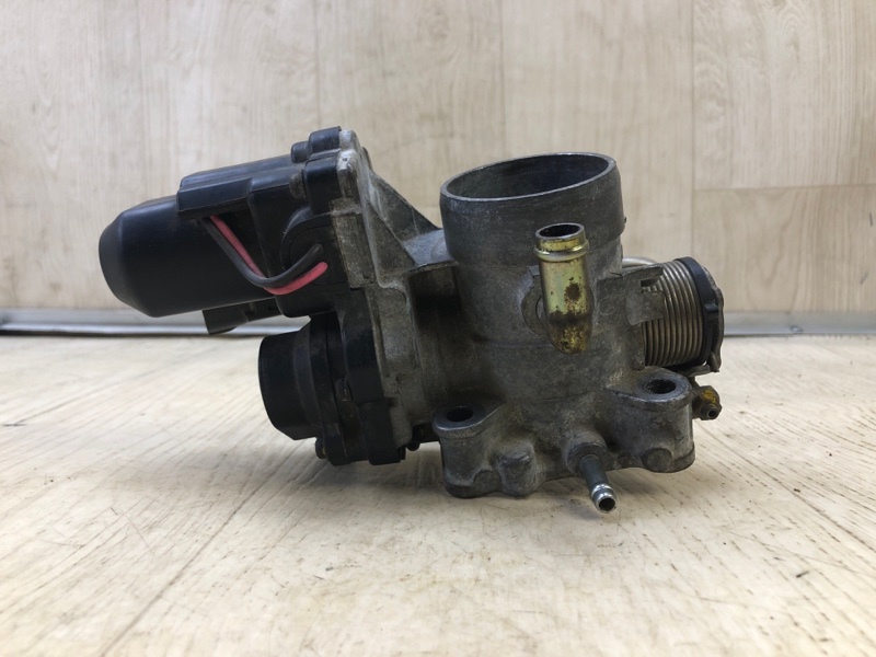 Дроссельная заслонка TOYOTA PRIUS - 11 97-03 1NZ-FXE 1.5L