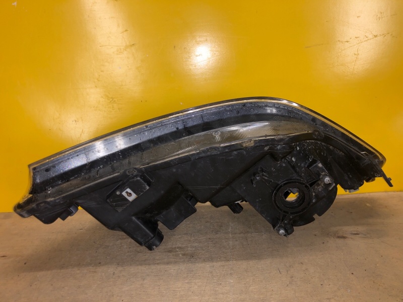 Фара левая ACCORD CL7 / TSX 03-08 Фара левая ACCORD CL7 / TSX 03-08