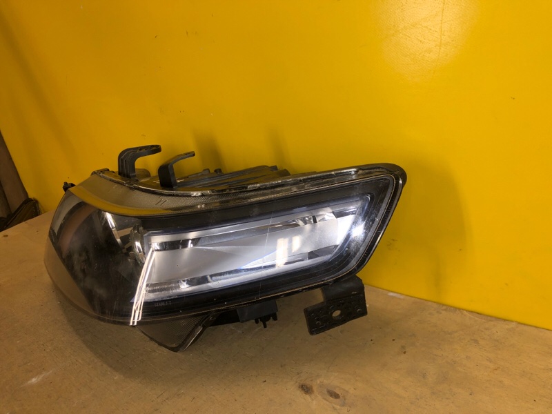 Фара левая ACCORD CL7 / TSX 03-08 Фара левая ACCORD CL7 / TSX 03-08