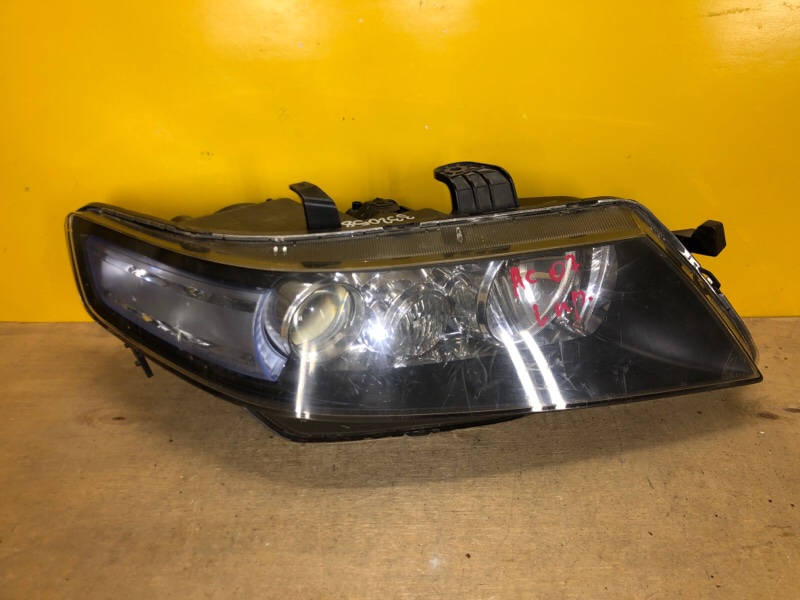 Запчасть фара правая HONDA ACCORD CL7 / TSX 03-08 33101SEAE53 Б/У Фара правая HONDA ACCORD CL7 / TSX 03-08 33101SEAE53 Б/У