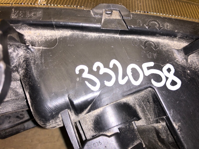 Фара правая ACCORD CL7 / TSX 03-08 Фара правая ACCORD CL7 / TSX 03-08