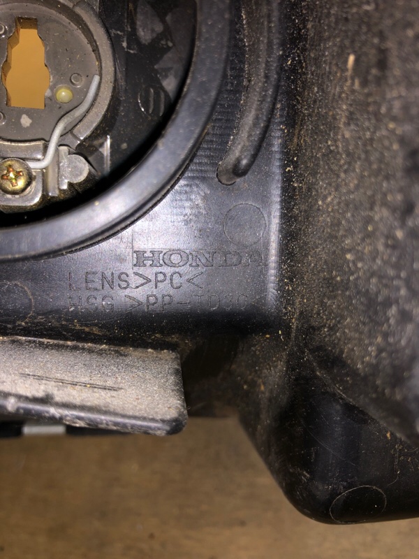 Фара правая ACCORD CL7 / TSX 03-08 Фара правая ACCORD CL7 / TSX 03-08