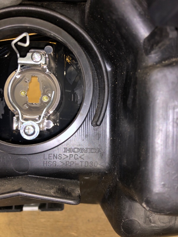 Фара правая ACCORD CL7 / TSX 03-08 Фара правая ACCORD CL7 / TSX 03-08