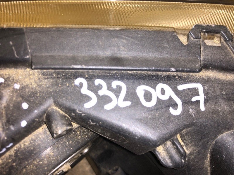 Фара правая CIVIC 4D 06-11 Фара правая CIVIC 4D 06-11