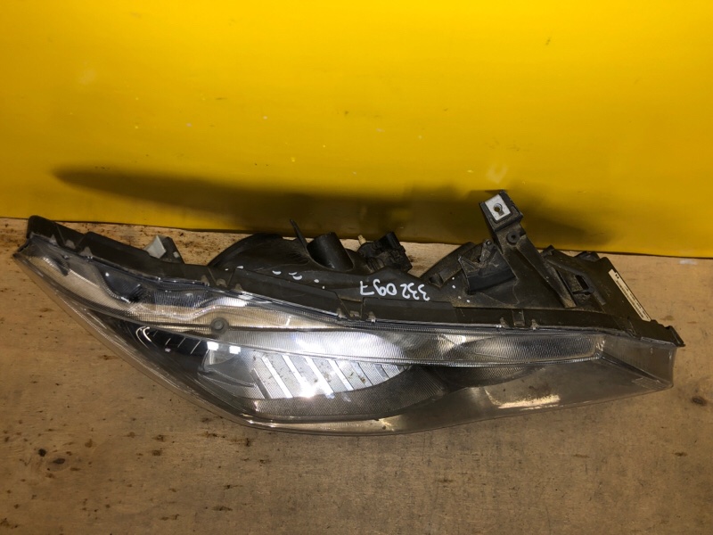 Фара правая CIVIC 4D 06-11 Фара правая CIVIC 4D 06-11