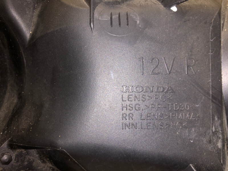 Фара правая CIVIC 4D 06-11 Фара правая CIVIC 4D 06-11