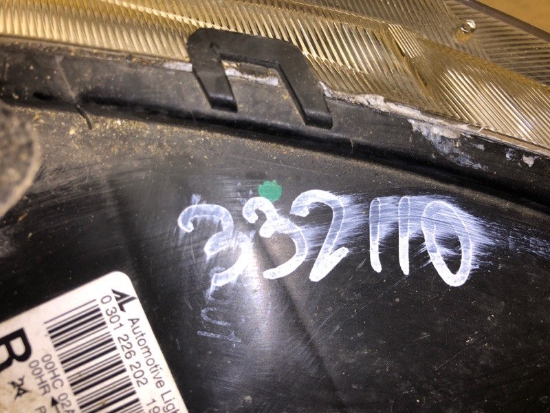 Фара правая CIVIC 5D 06-11