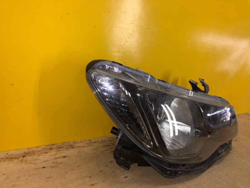 Фара правая HONDA CIVIC 4D 06-11