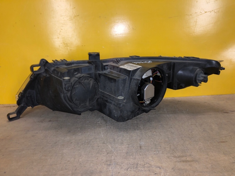 Фара правая CIVIC 5D 06-11