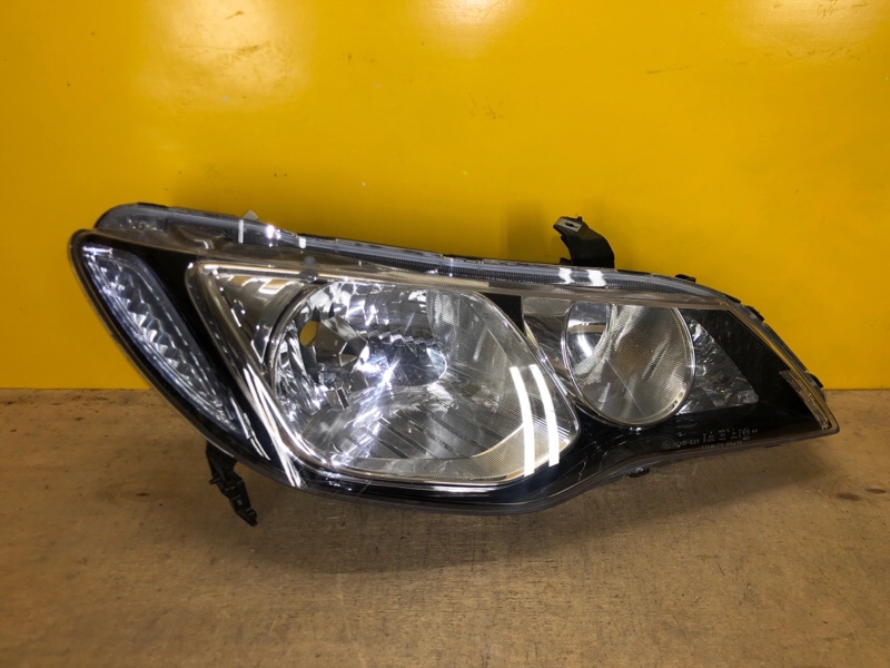Фара правая HONDA CIVIC 4D 06-11 33101SNBE03 новая