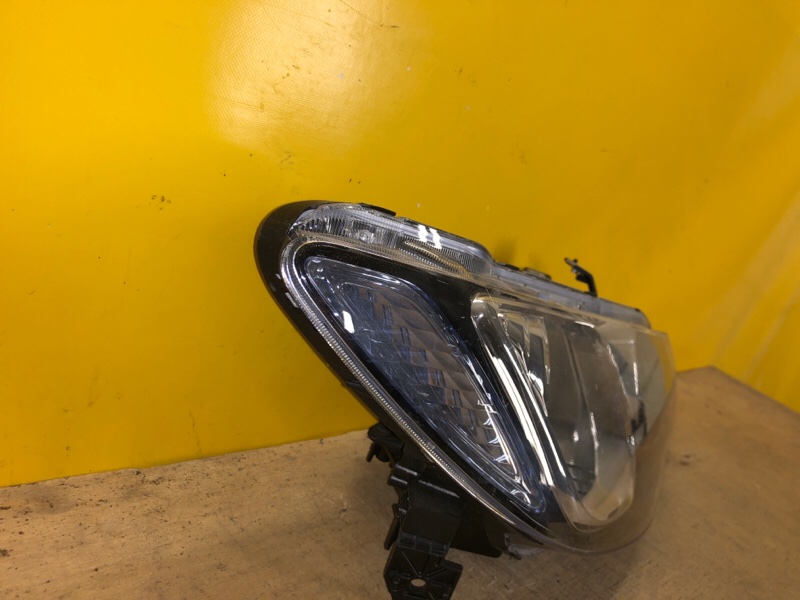Фара правая HONDA CIVIC 4D 06-11