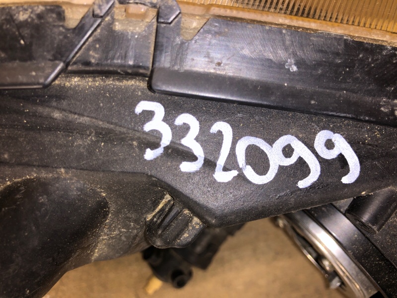 Фара левая CIVIC 4D 06-11 Фара левая CIVIC 4D 06-11