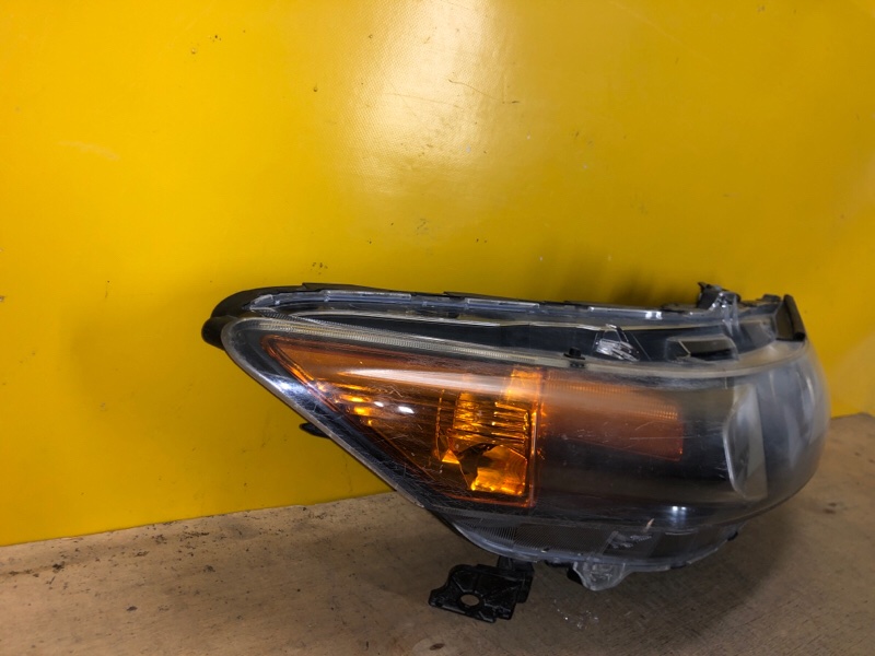 Фара правая HONDA ACCORD CU8 / TSX 08-14 Фара правая HONDA ACCORD CU8 / TSX 08-14