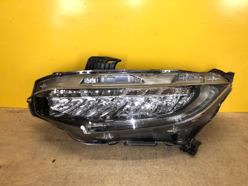 Запчасть фара левая HONDA CIVIC FC/FK 15- 33150TBAA11 Б/У Фара левая HONDA CIVIC FC/FK 15- 33150TBAA11 Б/У