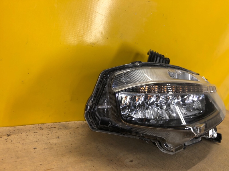 Фара левая HONDA CIVIC FC/FK 15- Фара левая HONDA CIVIC FC/FK 15-