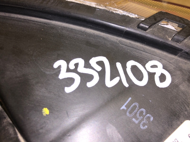 Фара левая CIVIC 5D 06-11