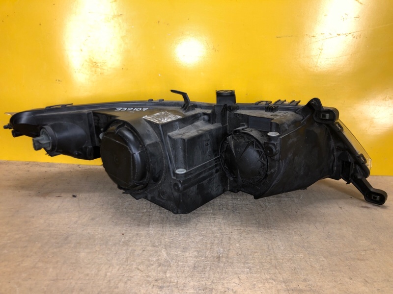 Фара левая CIVIC 5D 06-11