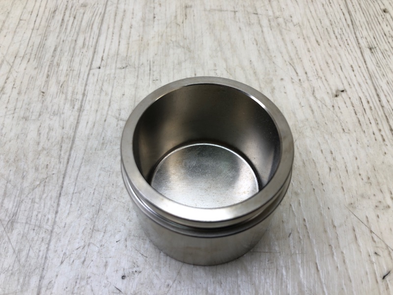 Поршень суппорта передний CAMRY 40 06-11