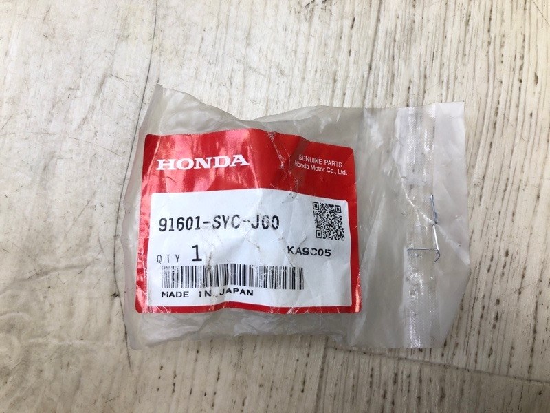 Отбойник капота HONDA ODYSSEY 17- 91601-SYC-J00 новая