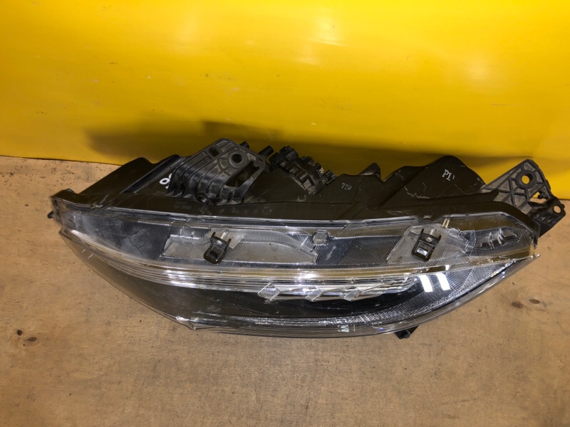 Фара левая CIVIC FC/FK 15- Фара левая CIVIC FC/FK 15-