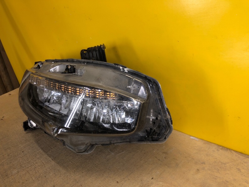 Фара правая CIVIC FC/FK 15-