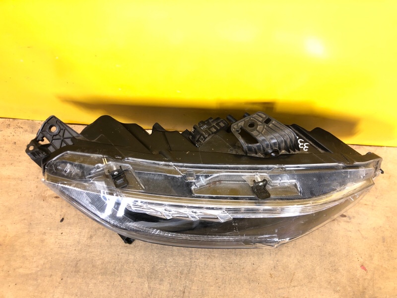 Фара правая CIVIC FC/FK 15-