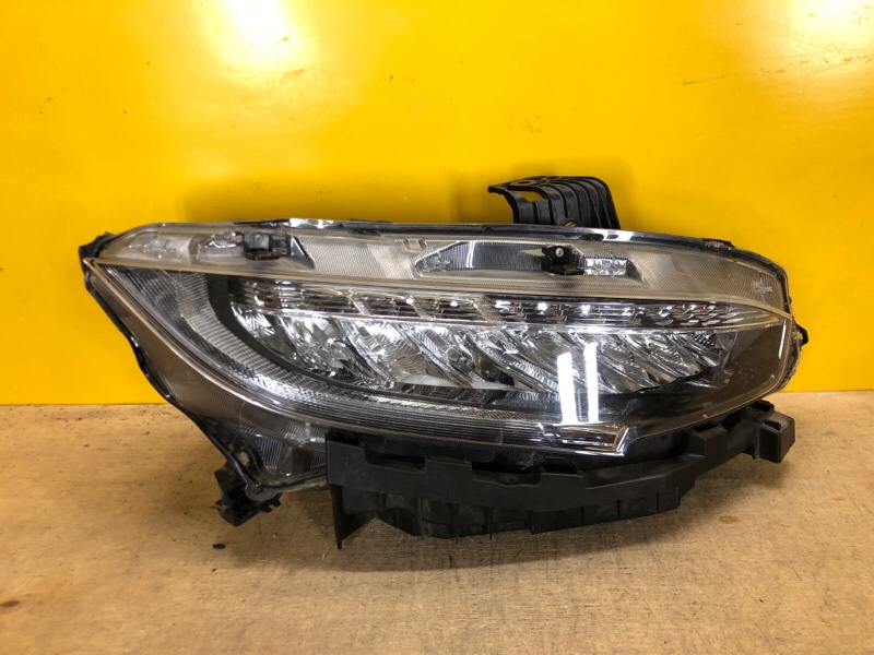 Фара правая HONDA CIVIC FC/FK 15- 33100TBAA11 Б/У