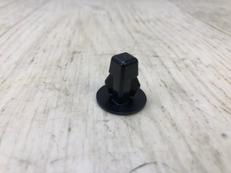 Клипса крепежная (андапки) CAMRY 40 06-11