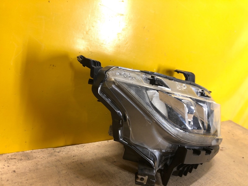 Фара правая HONDA CIVIC FC/FK 15-