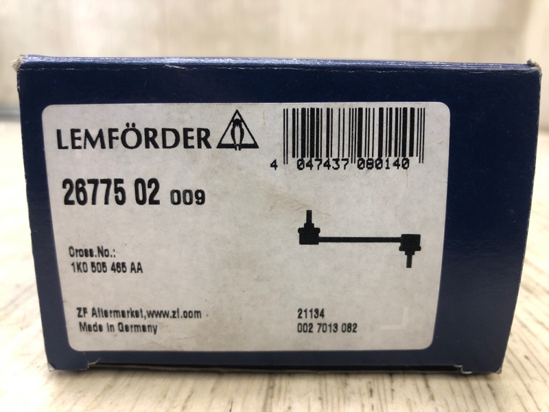 Стойка стабилизатора задняя левая PASSAT B8 14-