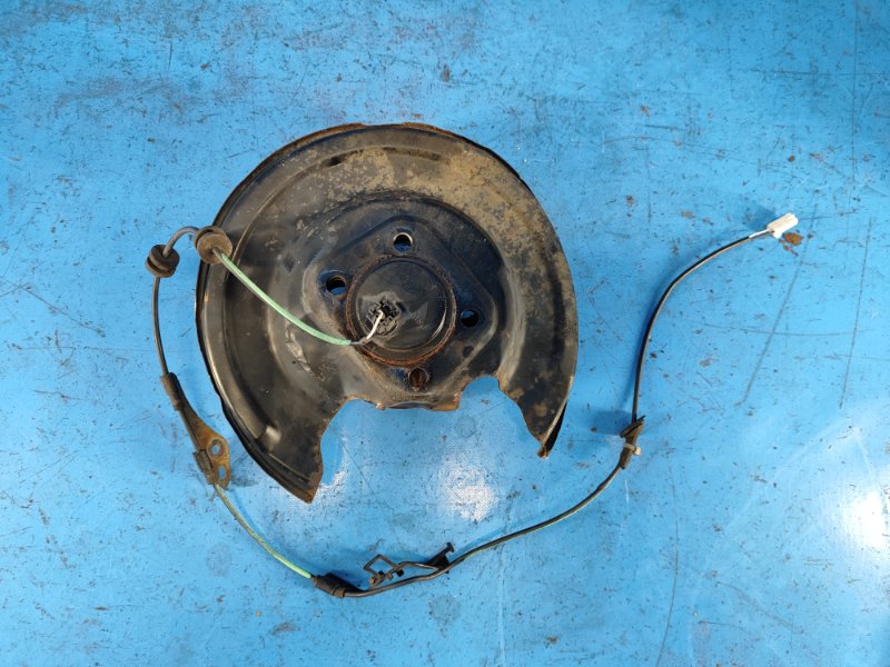 Ступица задняя левая PRIUS - 30 09-17 2010 ZVW30 Ступица задняя левая PRIUS - 30 09-17 2010 ZVW30