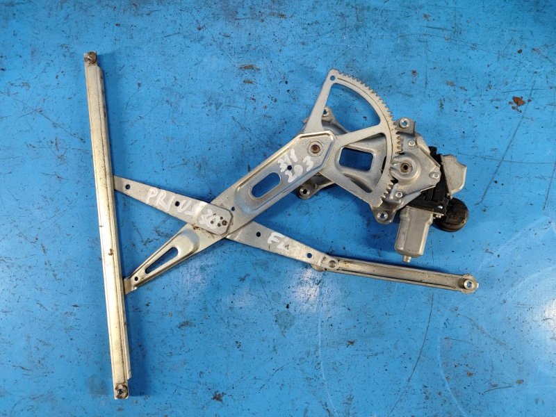 Стеклоподъемник передний левый TOYOTA PRIUS - 30 09-17 2012 ZVW30 1.8 2ZRFXE 6980252070 Б/У