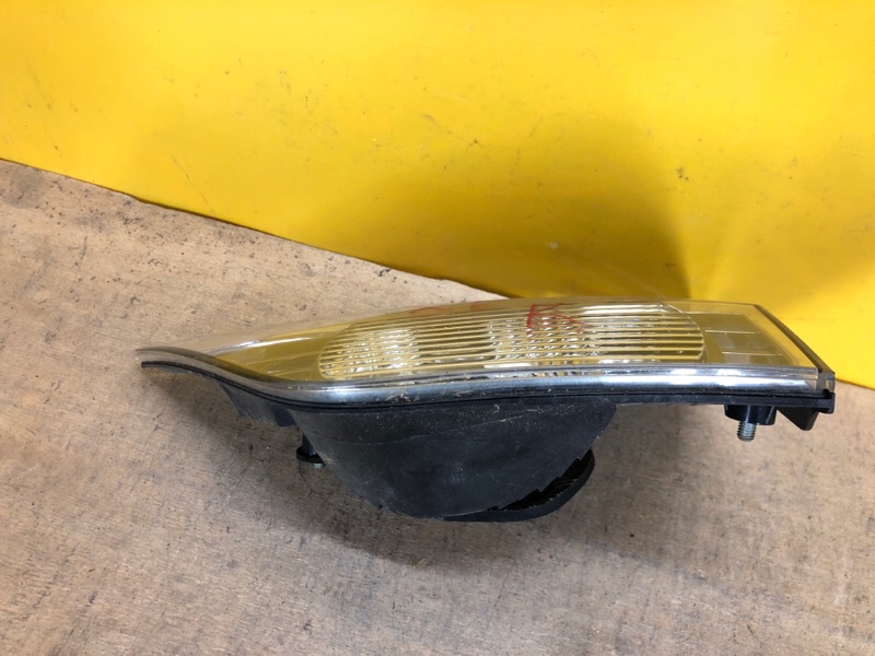 Фонарь внутренний правый OUTLANDER XL 05-13 Фонарь внутренний правый OUTLANDER XL 05-13