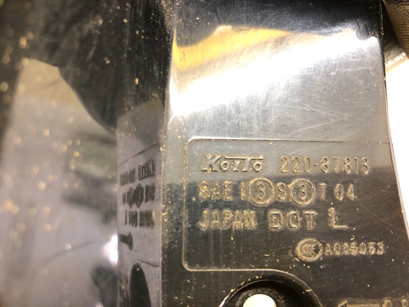 Фонарь наружный левый OUTLANDER XL 05-13