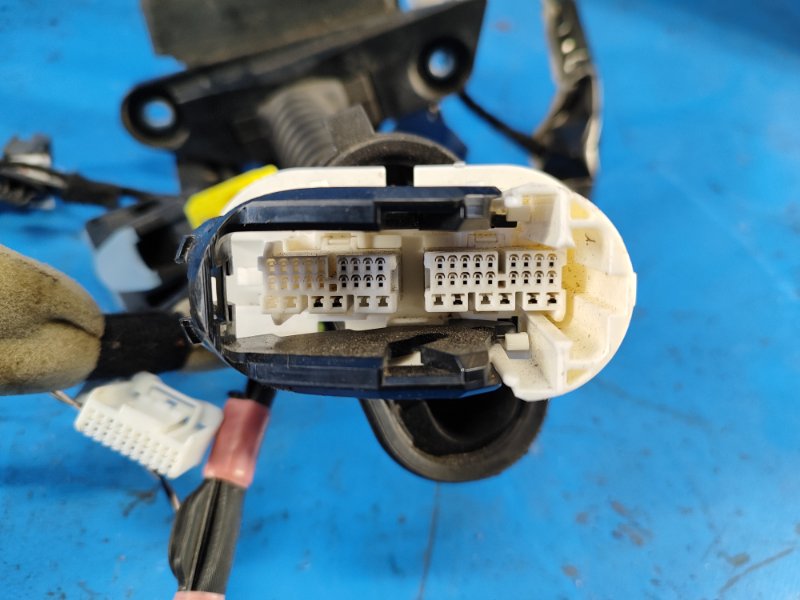 Проводка двери передняя левая PRIUS 16- 2016 1.8 2ZRFXE