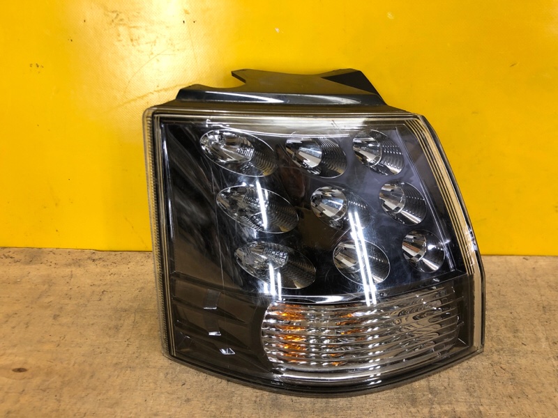 Фонарь наружный левый MITSUBISHI OUTLANDER XL 05-13 8330A379 Б/У