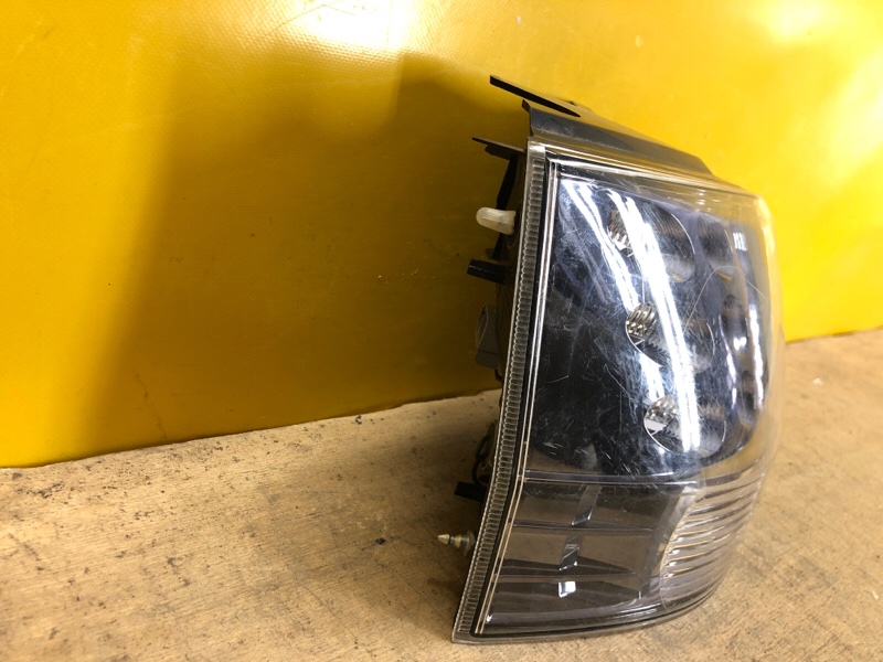 Фонарь наружный левый MITSUBISHI OUTLANDER XL 05-13