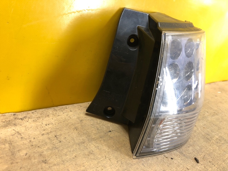 Фонарь наружный правый MITSUBISHI OUTLANDER XL 05-13